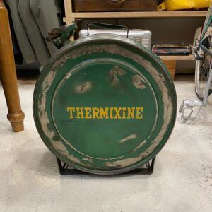 Oude jerrycan BP Thermixine