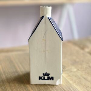 KLM huis vervaardigd door Royal Goedewaagen en gevuld met Bols-jenever