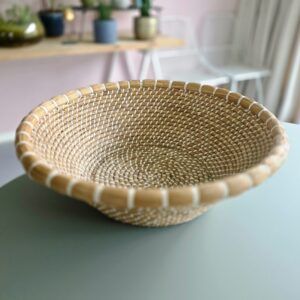natuurlijke handgemaakte rieten schaal